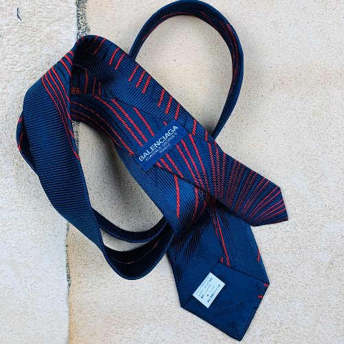 H639 - Balenciaga Paris Tie ( L 141 , W 8 )