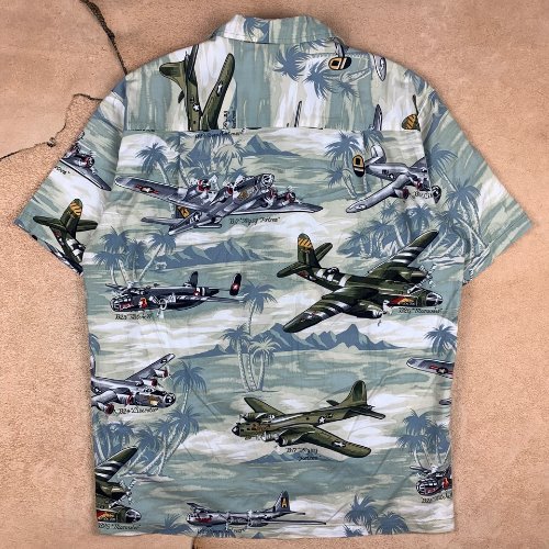 H757 - 50&#039;s RJC Kalaheo Bomber Rayon Hawaiian Shirt (M , 100)