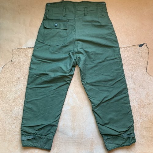 H1038 - 70&#039;s USN M-1950 Cold Weather Trousers (M 31-34)