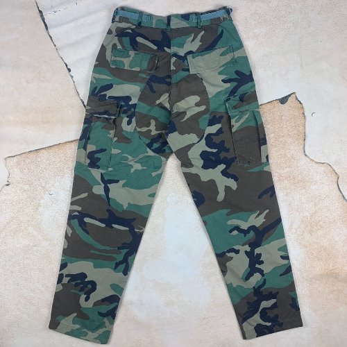 H372 - US ARMY CAMOUFLAGE PATTERN COMBAT (31&quot;)