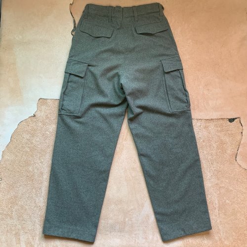 H1337 - 80&#039;s West Germany Army Cold Weather Wool Trousers (30&quot;)