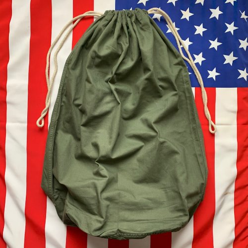 H1423 - 60&#039;s US Army Barracks Laundry Bag (64cm x 74cm)