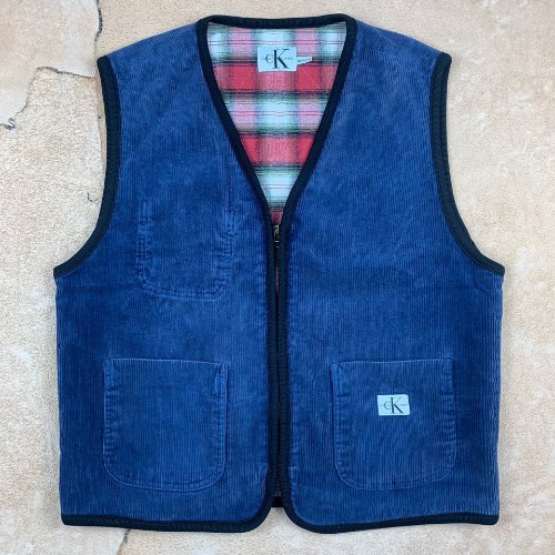 H891 - Calvin Klein Jeans Corduroy Vest (100-102)