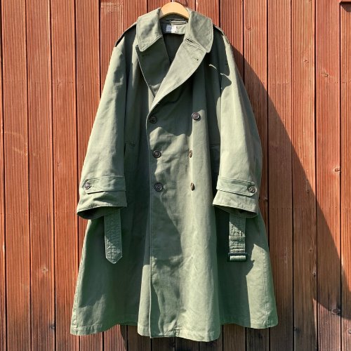 H1438 - 40&#039;s WWII Original US Army Officer Trench Coat (L-R)