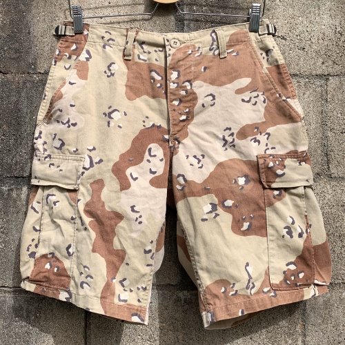 U88 - 90&#039;s U.S Army Desert Camo Combat Shorts (Small X-Short , 27-31&quot;)